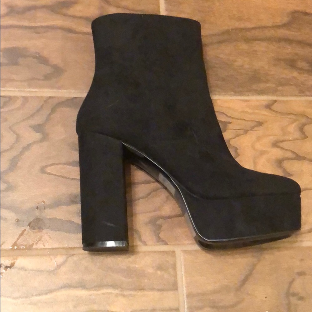 Forever 21 black Suede boots